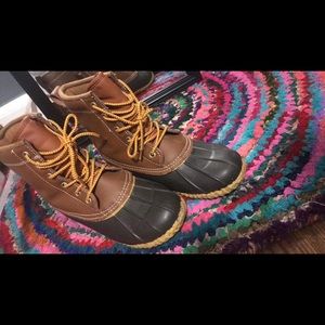 Duck boots
